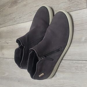 Ecco Gray Suede Soft 7 Bootie Size 41 (10 - 10 1/2), Extra Width